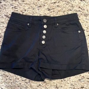 Express exposed button Jean shorts size 6
